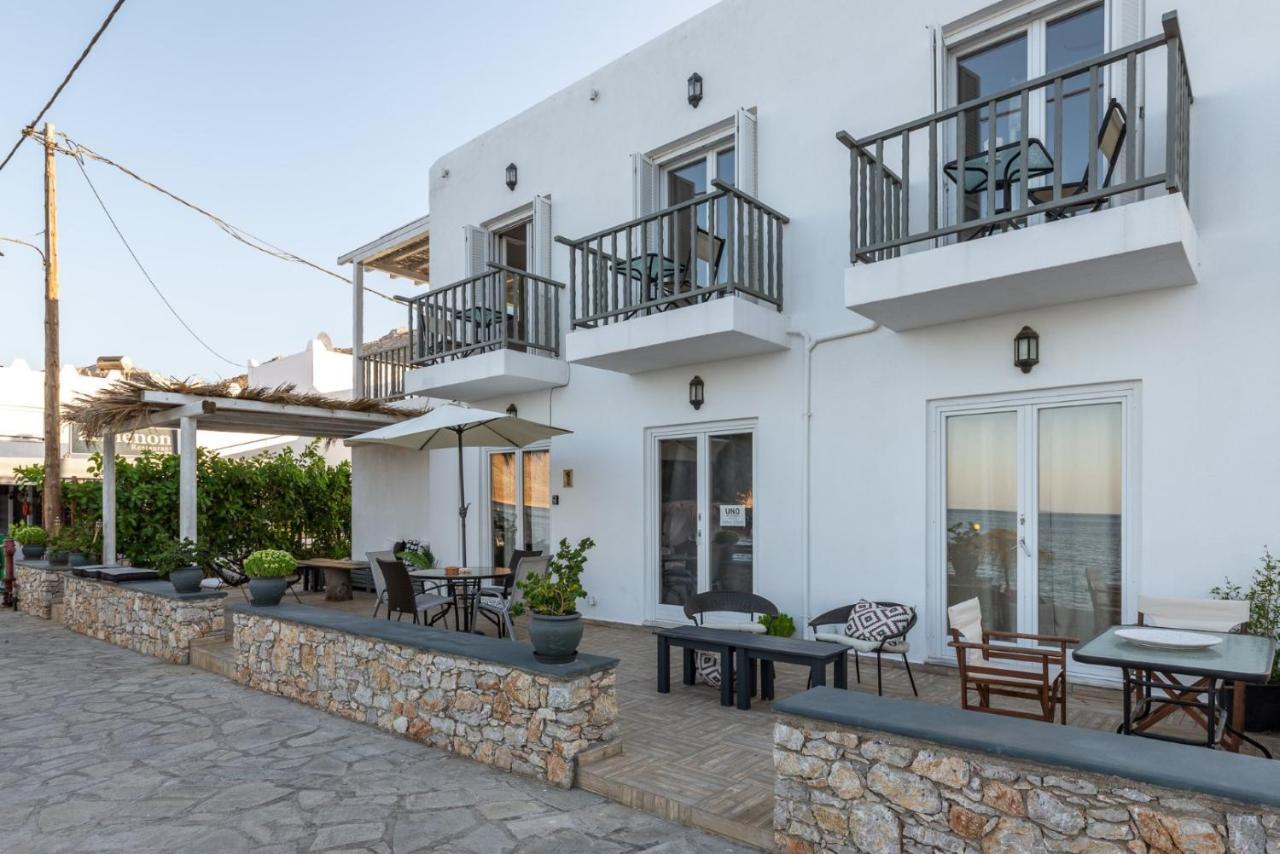 Uno Beachfront Suite Livadia  Luaran gambar