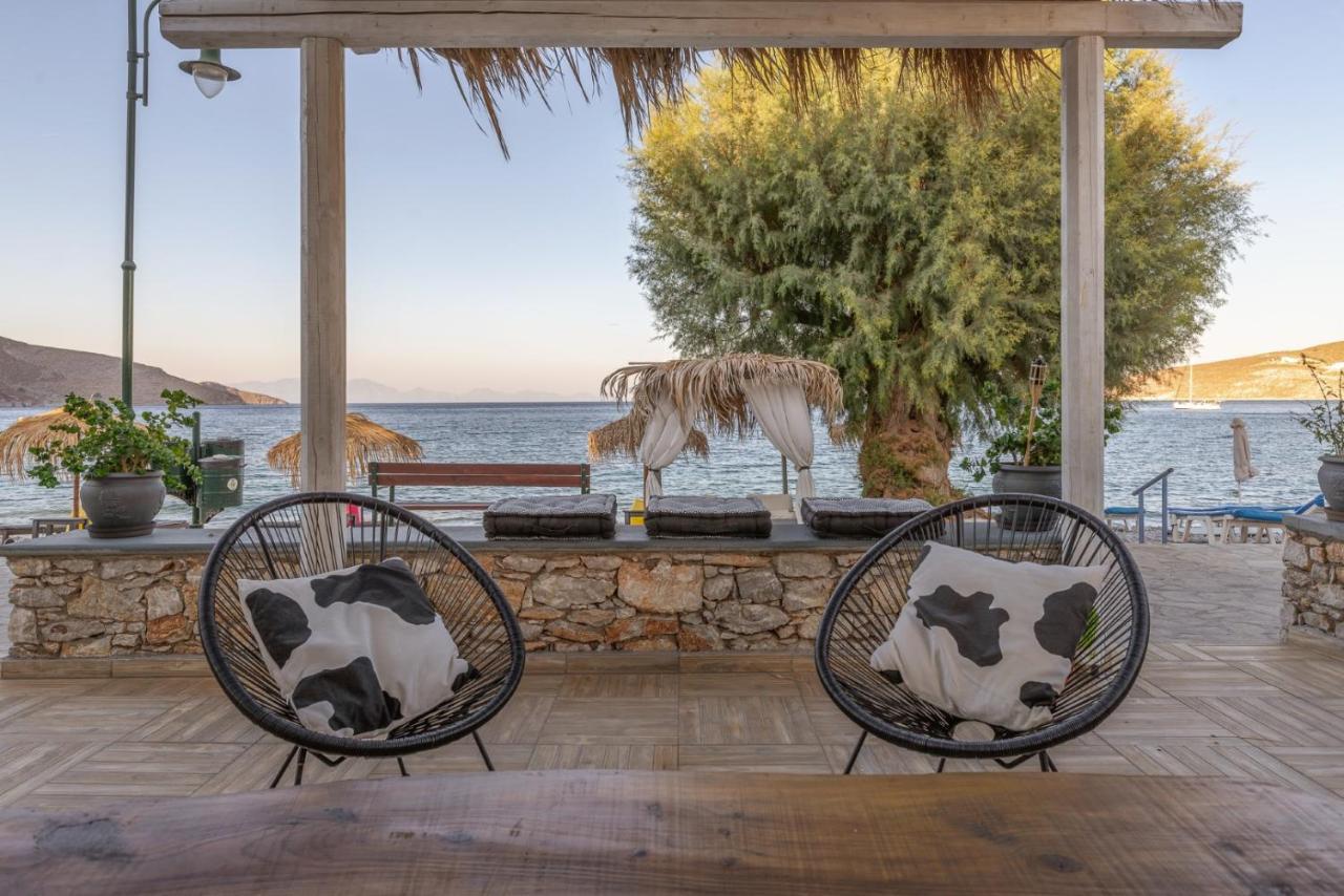 Uno Beachfront Suite Livadia  Luaran gambar