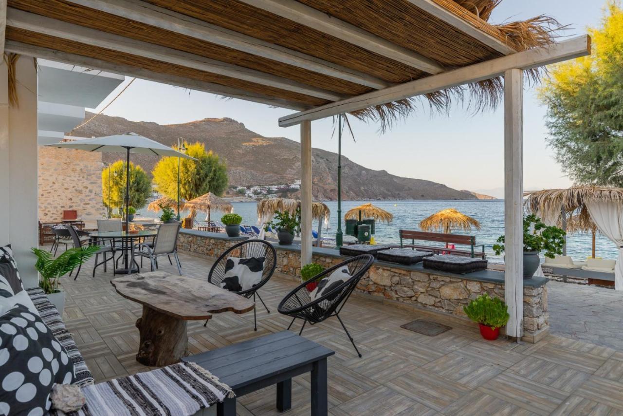 Uno Beachfront Suite Livadia  Luaran gambar