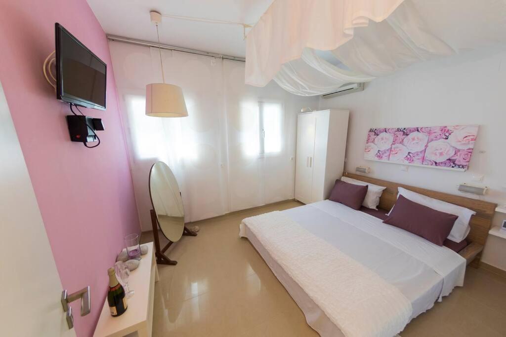 Uno Beachfront Suite Livadia  Luaran gambar